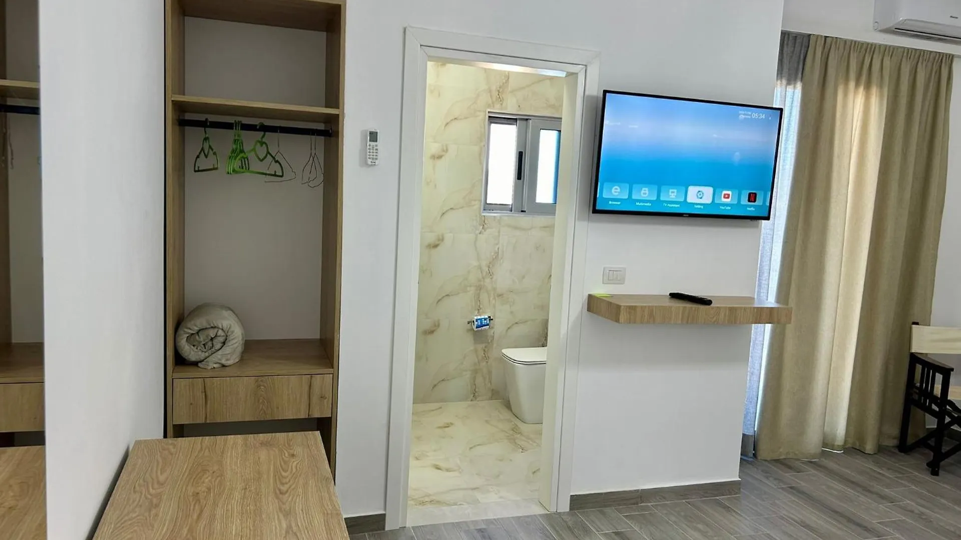 River Residence Orikum 0*,  Albania