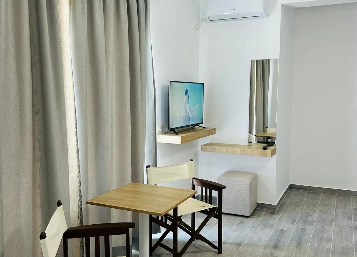 River Residence Orikum 0*,  Albania